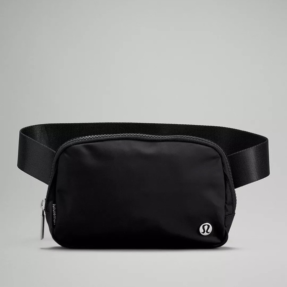 lululemon athletica Handbags - 🌿NWT Lululemon Everywhere Belt Bag